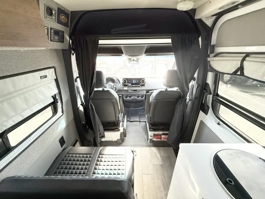 2021 Storyteller Mode 4x4 | Photo 5 of 16