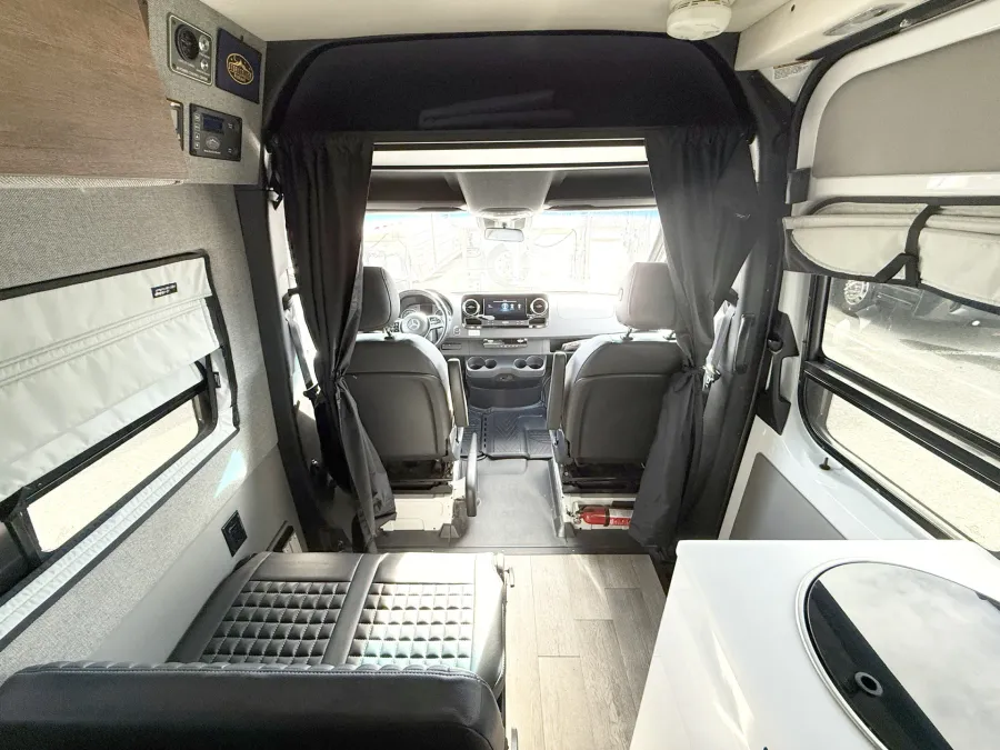 2021 Storyteller Mode 4x4 | Photo 5 of 16