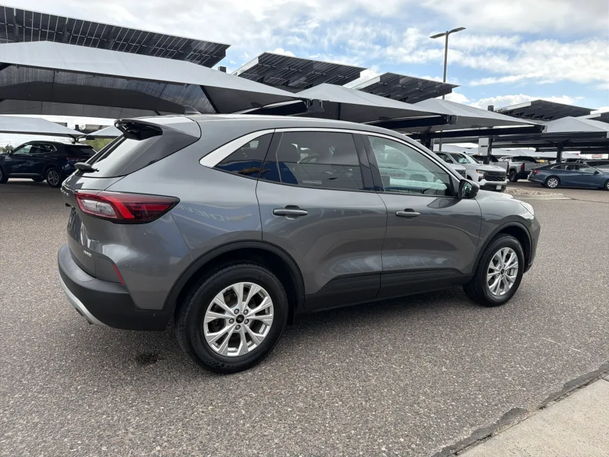 2024 Ford Escape Active | Photo 4 of 20