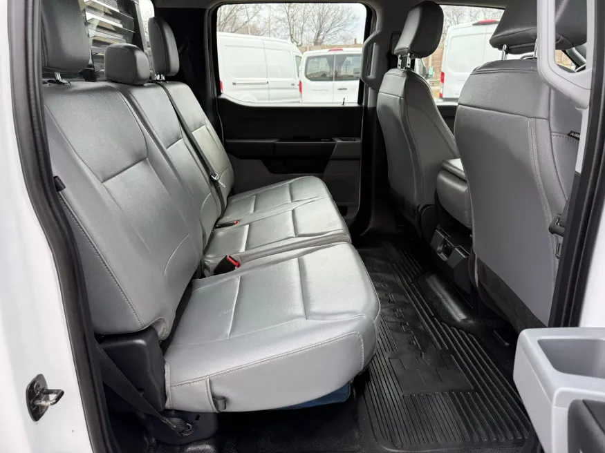 2024 Ford Super Duty F-250 XL | Photo 8 of 20