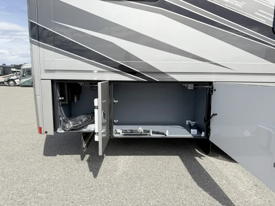 2026 Renegade Explorer 40EBH | Photo 26 of 31