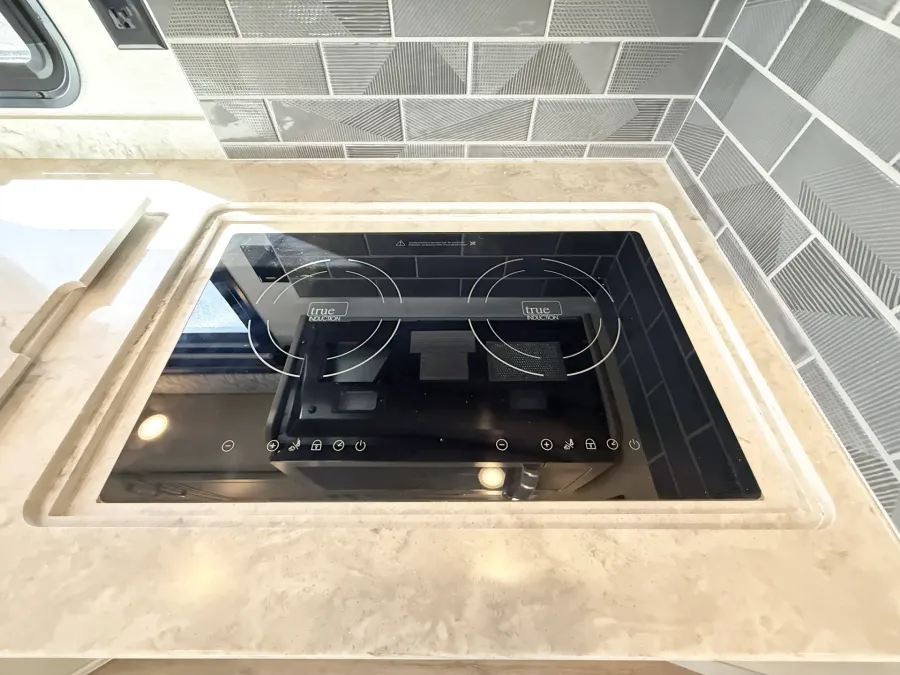 2026 Renegade Verona 36VSB | Photo 11 of 28