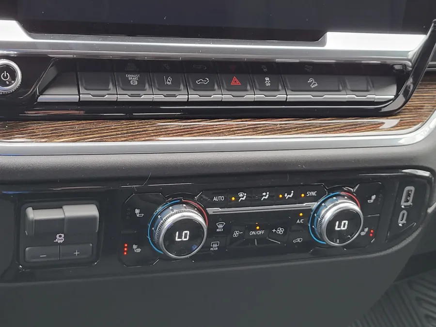2026 GMC Sierra 2500HD SLE | Photo 16 of 24