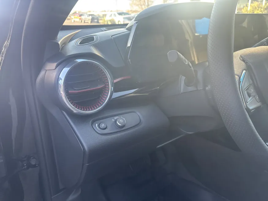 2026 Chevrolet Trax 2RS | Photo 12 of 18