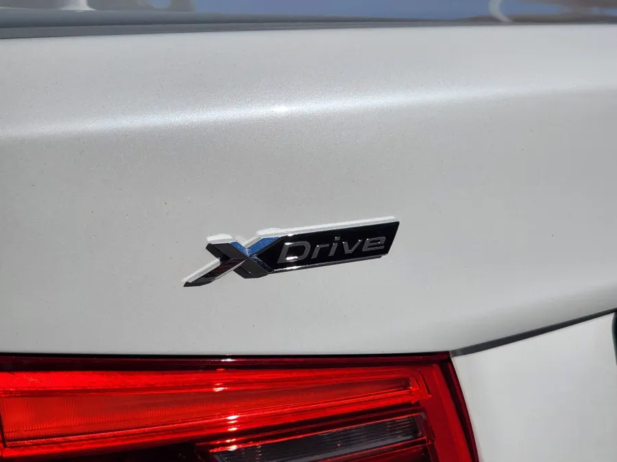 2019 BMW 5 Series 530i xDrive | Photo 13 of 29