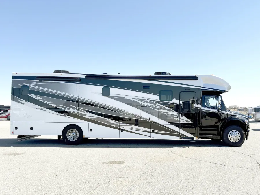 2026 Renegade Verona 40VRB | Photo 3 of 31