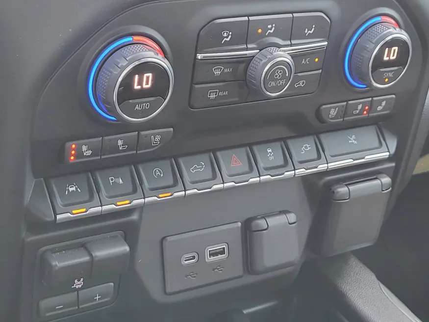 2022 Chevrolet Silverado 1500 LTD | Photo 16 of 25