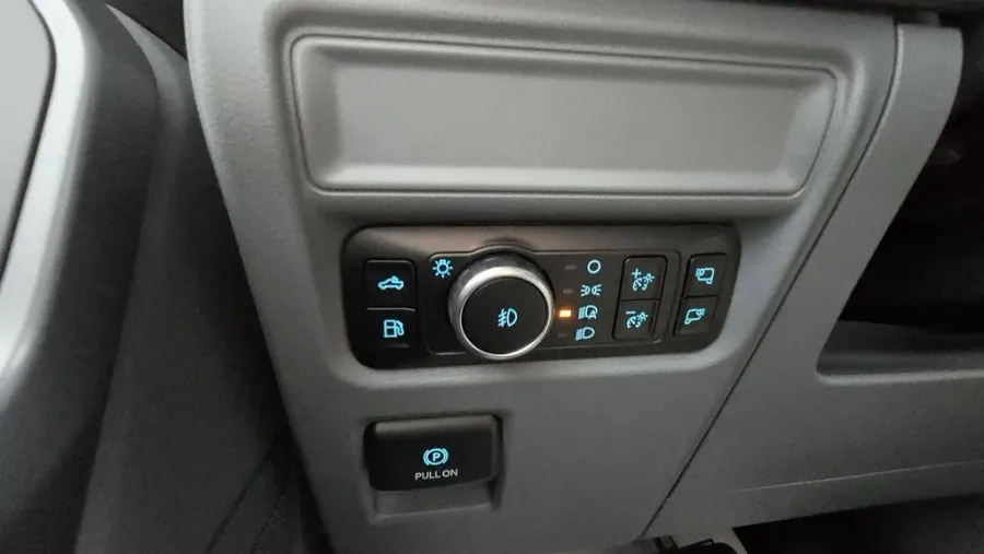 2025 Ford F-150 | Photo 13 of 29