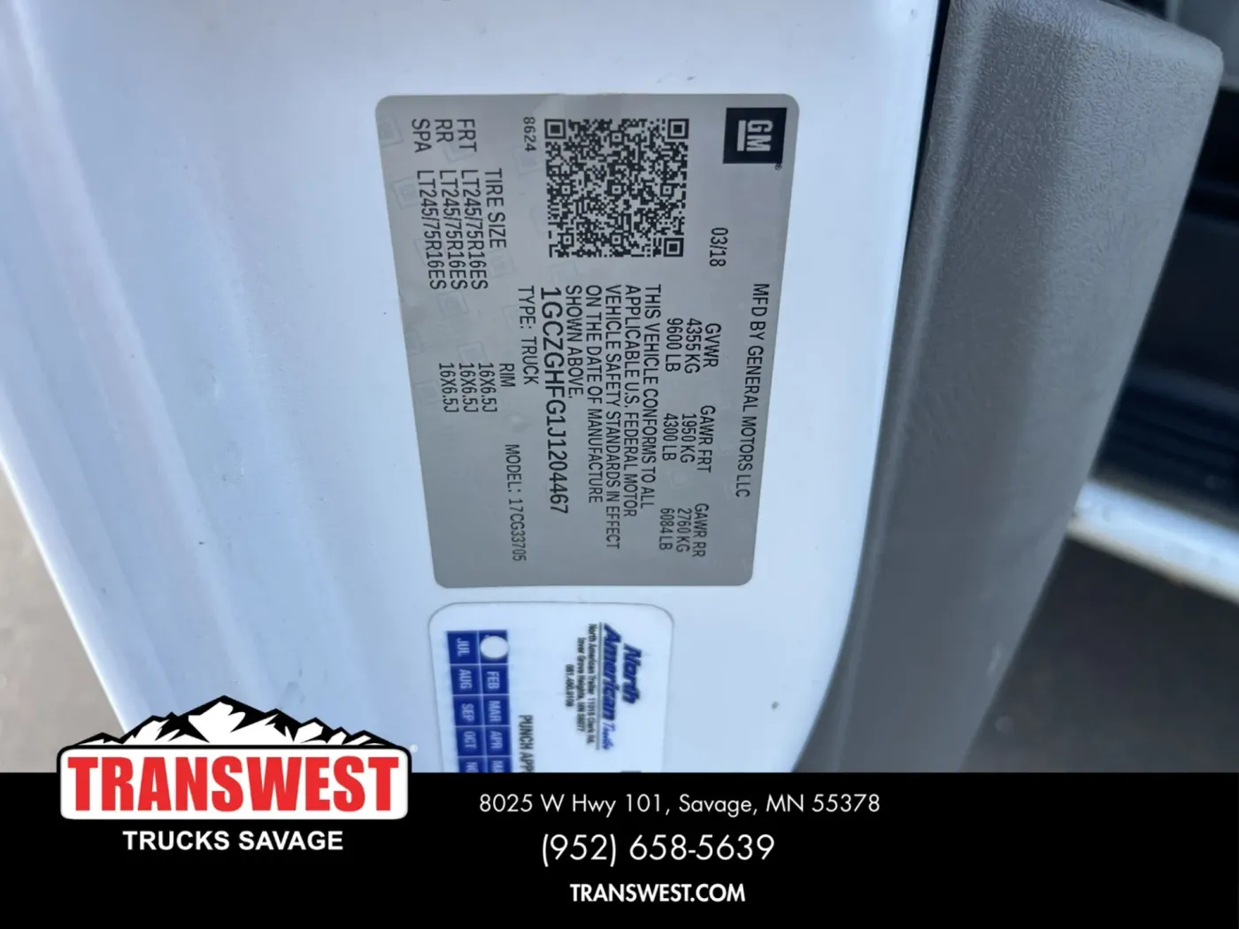 2018 Chevrolet Express | Photo 4 of 18