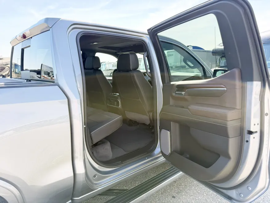 2024 GMC Sierra 1500 Denali | Photo 19 of 24