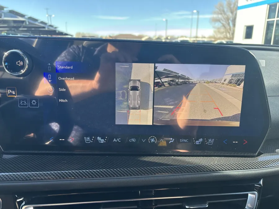 2026 Chevrolet Traverse AWD High Country | Photo 18 of 26