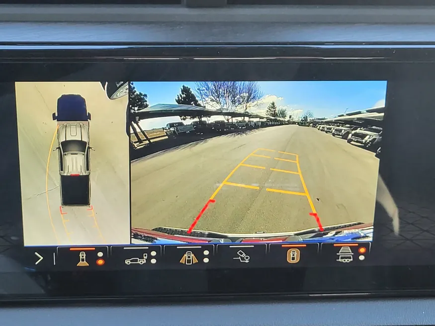 2026 GMC Sierra 2500HD AT4 | Photo 14 of 31