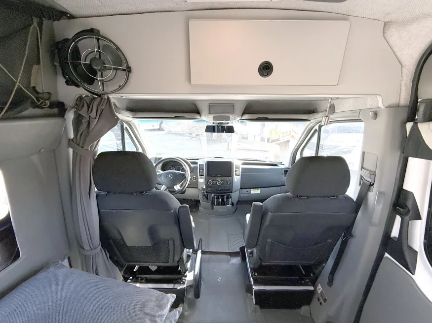 2017 Mercedes Benz Sportsmobile | Photo 6 of 17