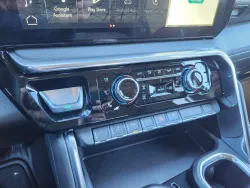 2026 GMC Sierra 2500HD Denali | Thumbnail Photo 26 of 31