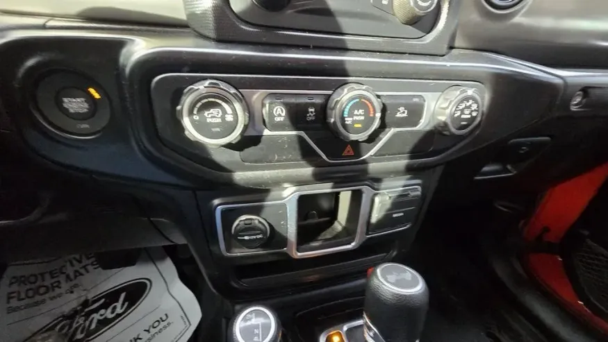 2021 Jeep Wrangler Unlimited | Photo 20 of 28