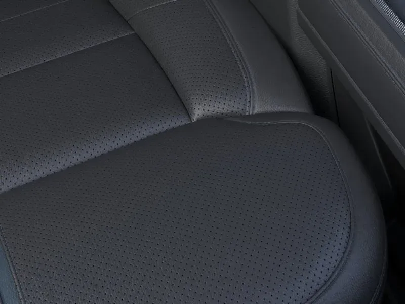 2026 Ford Super Duty F-250 | Photo 16 of 22