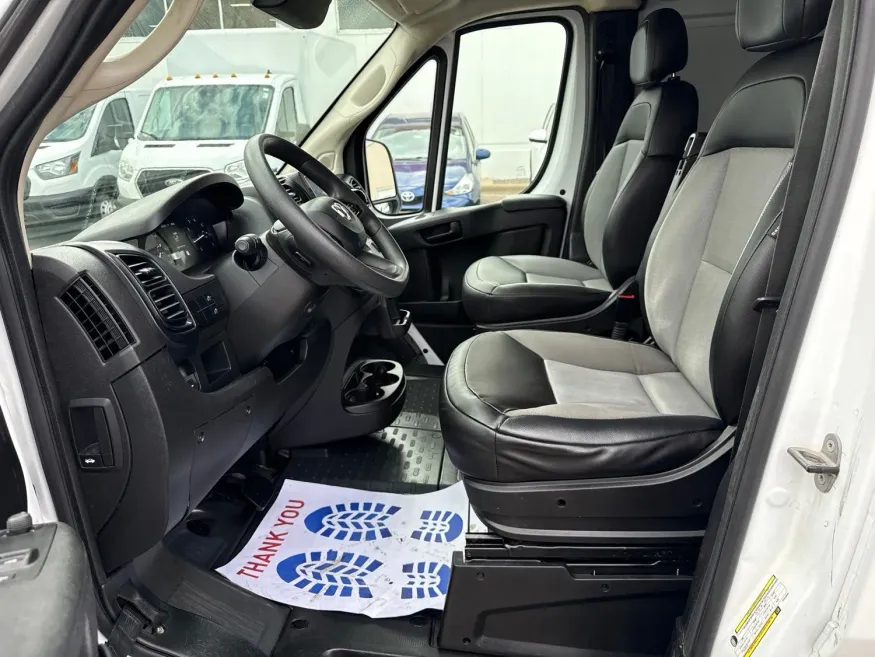2023 RAM ProMaster 2500 High Roof | Photo 11 of 15
