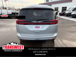2024 Chrysler Pacifica Touring L | Thumbnail Photo 3 of 24