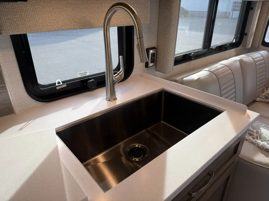 2026 Newmar Grand Star 3444 | Photo 23 of 47