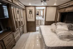 2026 Tiffin Allegro Red 37BA | Thumbnail Photo 23 of 27