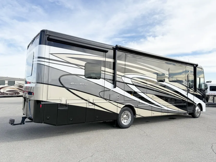 2024 Newmar Bay Star 3626 | Photo 19 of 31