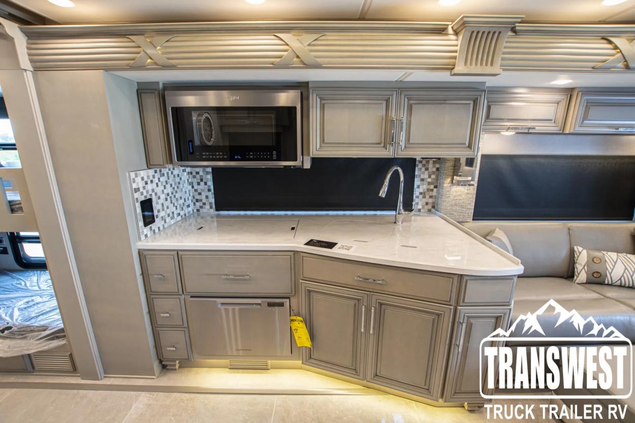2023 Newmar Supreme Aire 4509 | Photo 17 of 45