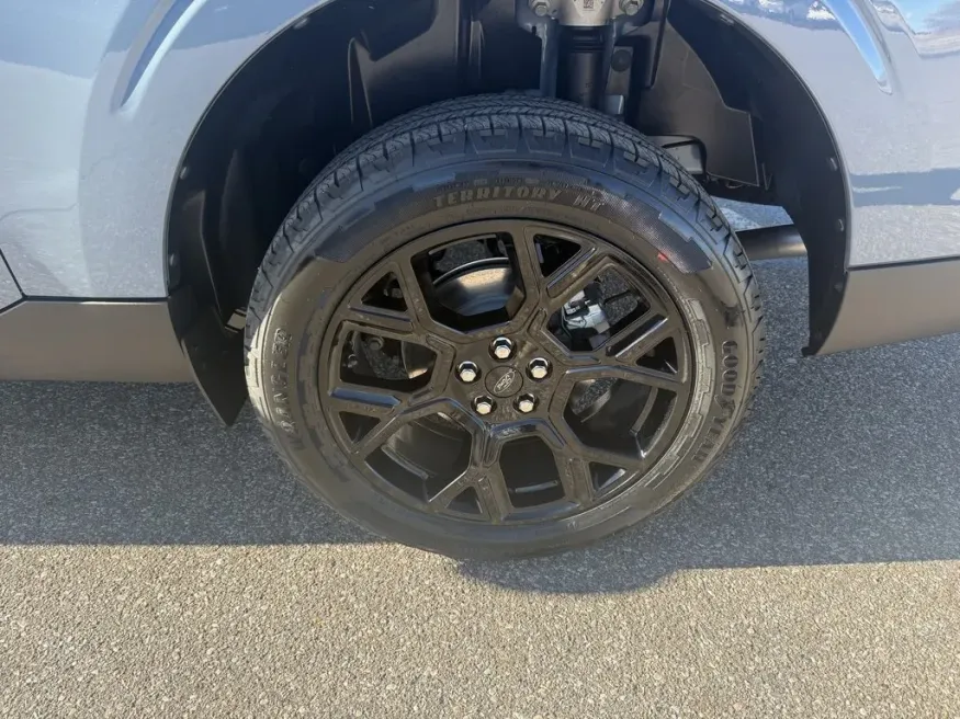 2026 Ford Maverick | Photo 8 of 21