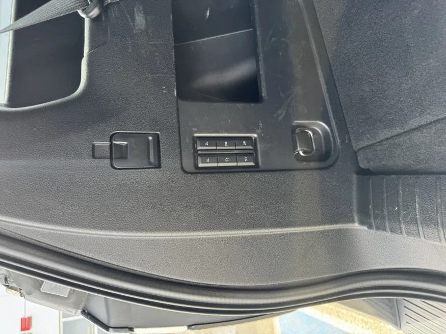 2019 Ford Expedition Limited | Photo 21 of 24