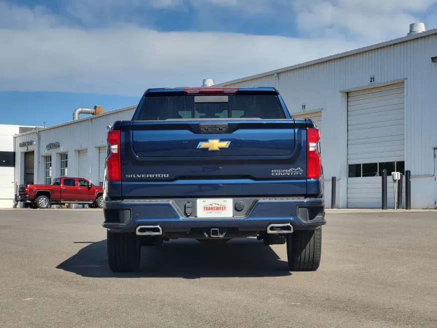 2022 Chevrolet Silverado 1500 LTD | Photo 5 of 25