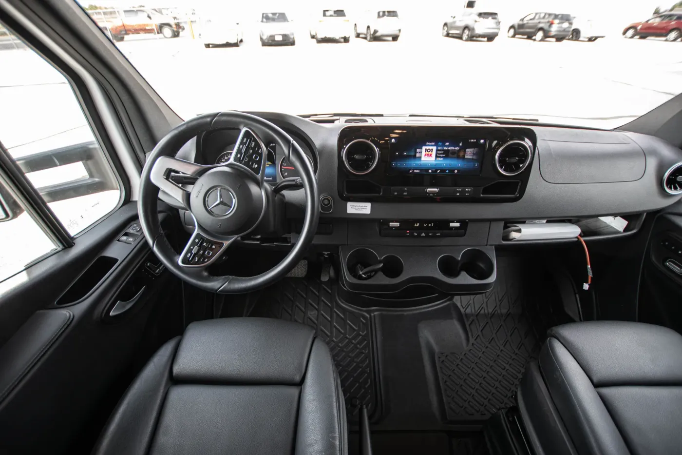 2022 Entegra Qwest 24N | Photo 3 of 22