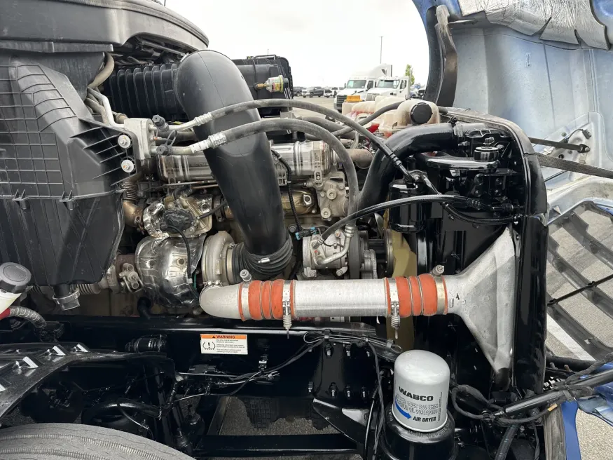 2023 Freightliner Cascadia | Photo 19 of 24