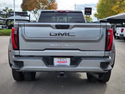 2026 GMC Sierra 3500HD Denali Ultimate | Thumbnail Photo 12 of 31