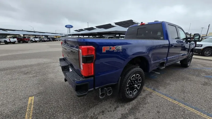 2026 Ford Super Duty F-350 | Photo 7 of 37