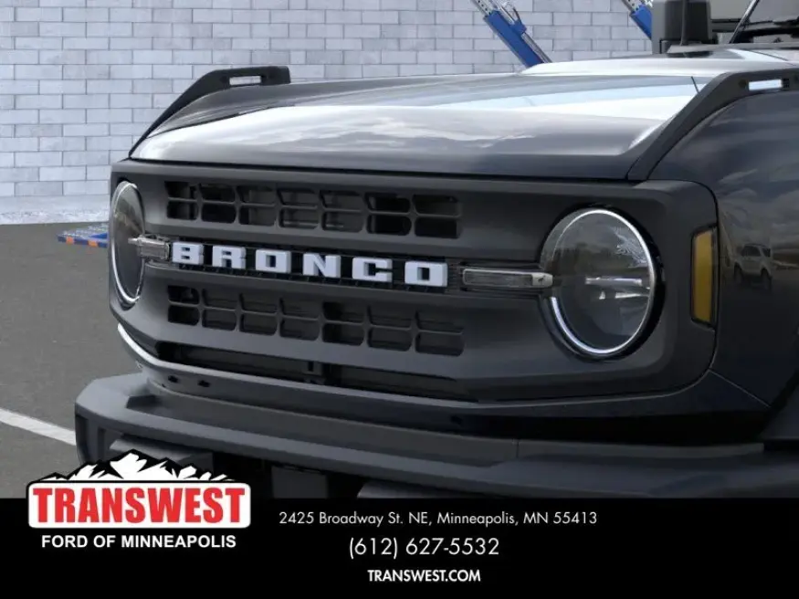 2026 Ford Bronco Base | Photo 18 of 25