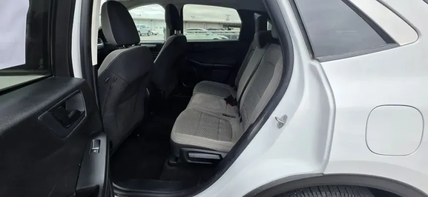 2022 Ford Escape | Photo 27 of 28