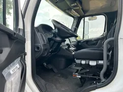 2025 Freightliner M2 106 | Thumbnail Photo 15 of 21