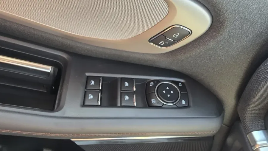 2025 Ford Expedition Max | Photo 16 of 40