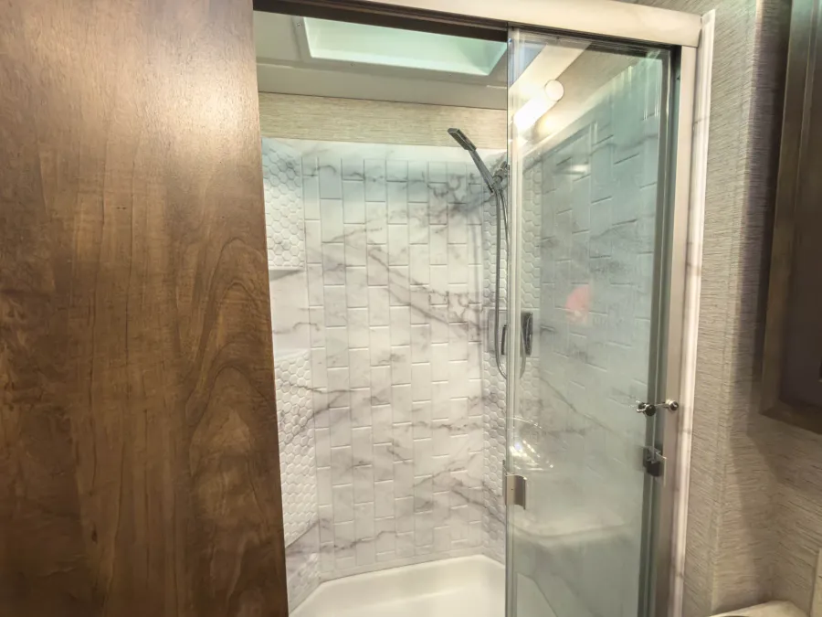 2023 Newmar Bay Star 3408 | Photo 20 of 38