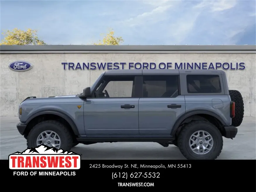 2025 Ford Bronco | Photo 3 of 25