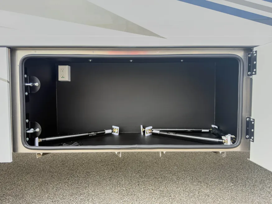 2026 Renegade Veracruz 32VDS | Photo 25 of 34