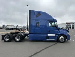 2023 Freightliner Cascadia | Thumbnail Photo 4 of 24