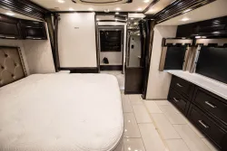 2022 Newmar London Aire 4579 | Thumbnail Photo 19 of 25