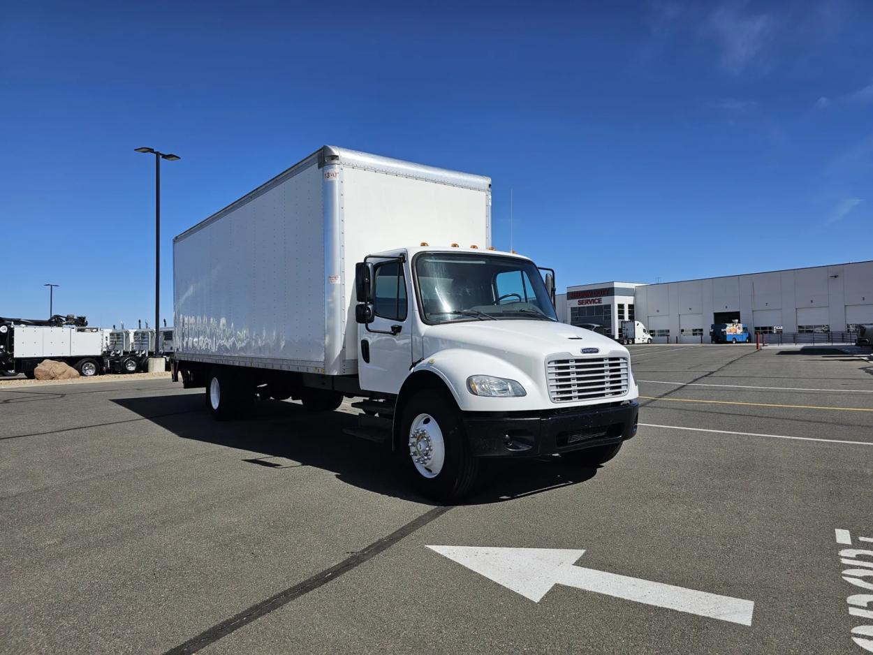 2019 Freightliner M2 106 | Photo 3 of 19
