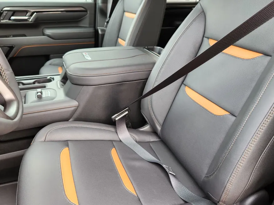 2026 GMC Sierra 2500HD AT4 | Photo 8 of 27