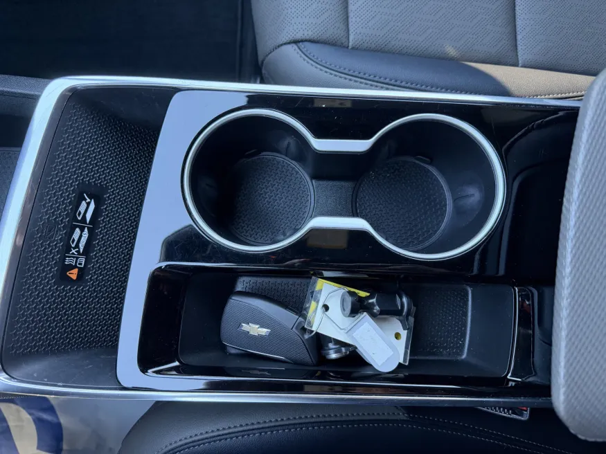 2025 Chevrolet Equinox AWD LT | Photo 19 of 22