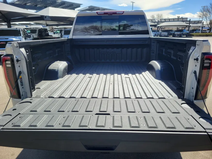 2026 GMC Sierra 2500HD AT4X | Photo 31 of 32