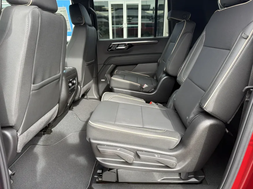 2026 Chevrolet Suburban Premier | Photo 12 of 23