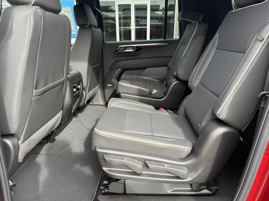 2026 Chevrolet Suburban Premier | Photo 12 of 23