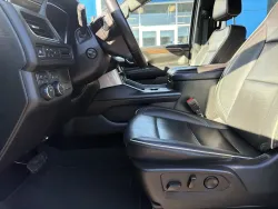 2024 Chevrolet Suburban Premier | Thumbnail Photo 17 of 23