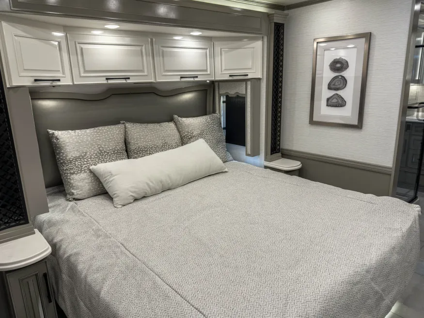 2027 Newmar London Aire 4569 | Photo 24 of 45